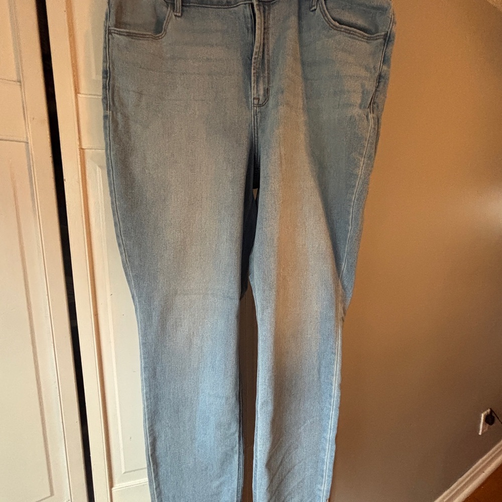 Old Navy Light Wash Straight Leg Jeans